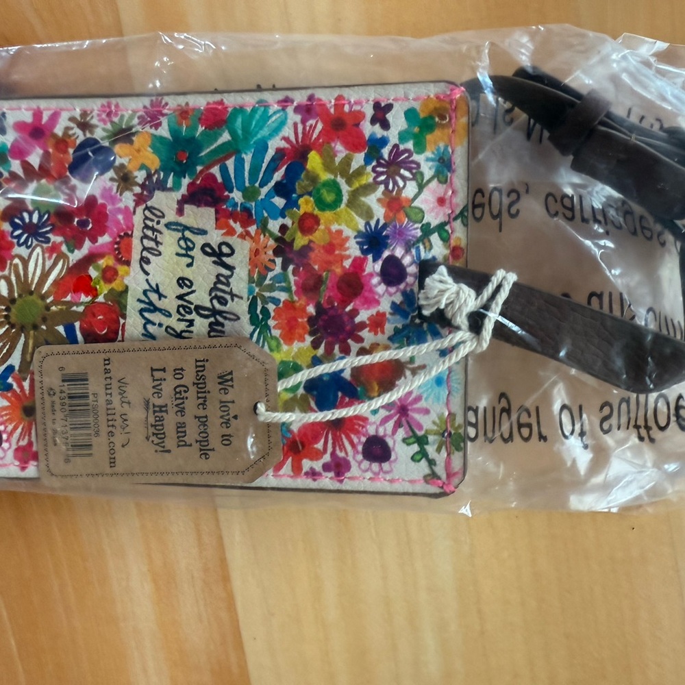 Floral Luggage Tag - Picture 2 of 2